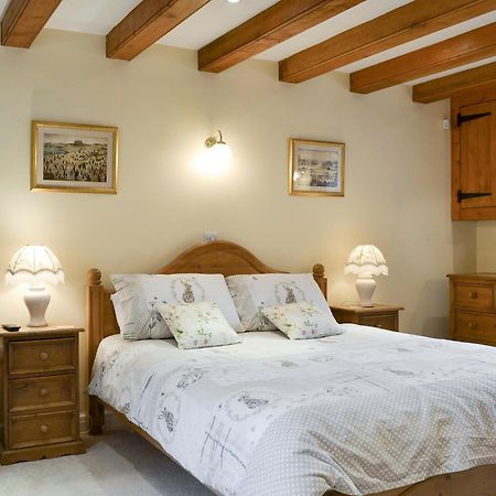 Walled Garden Lodge Ryehill エクステリア 写真